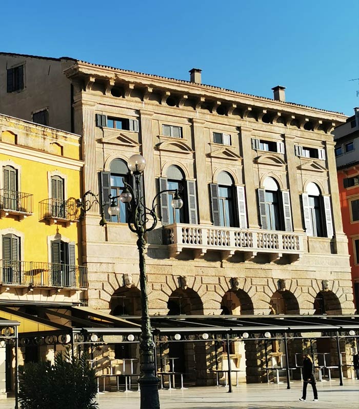Palazzo degli Honorij, Verona